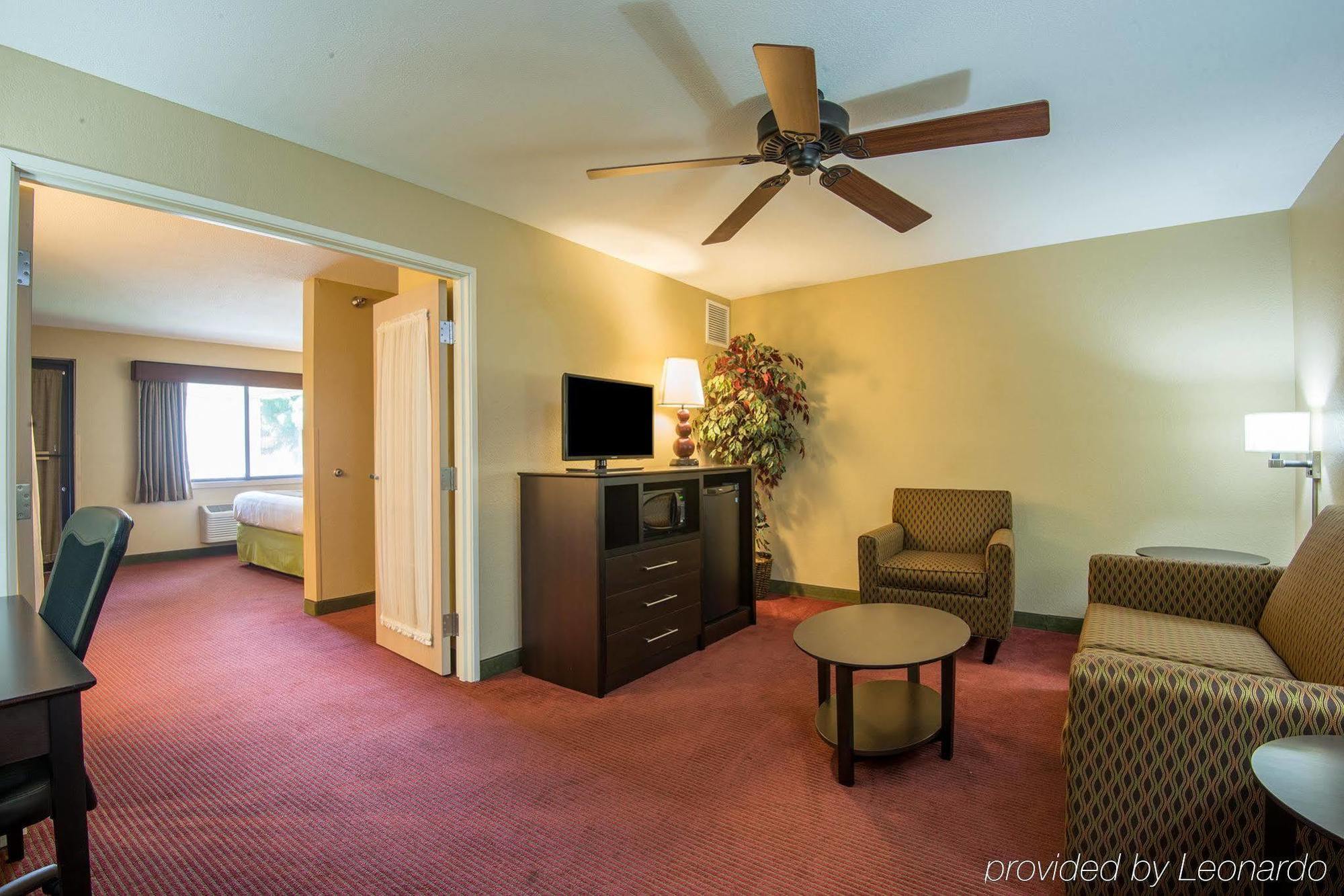 Americinn By Wyndham Okoboji Dış mekan fotoğraf