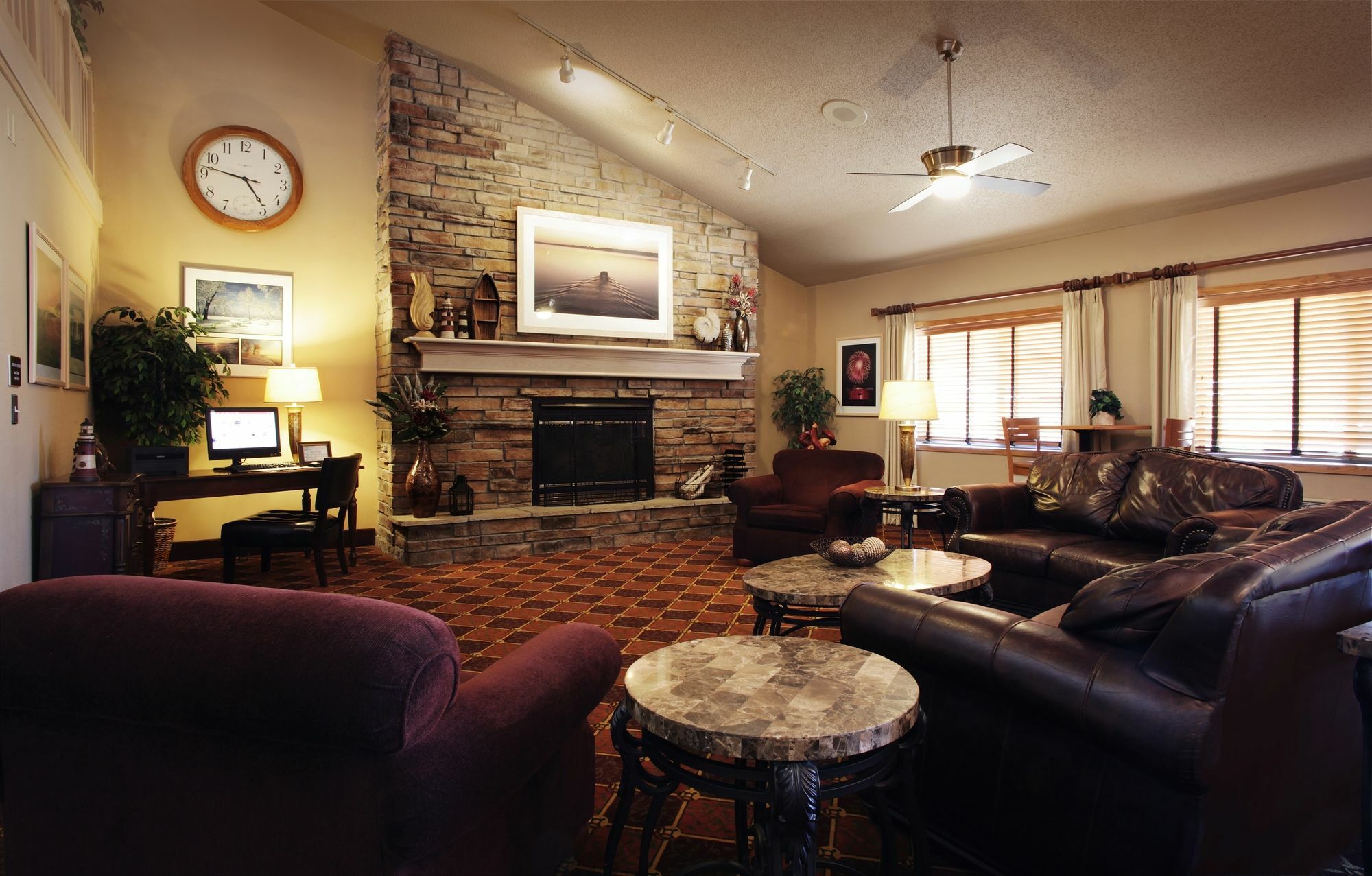 Americinn By Wyndham Okoboji Dış mekan fotoğraf